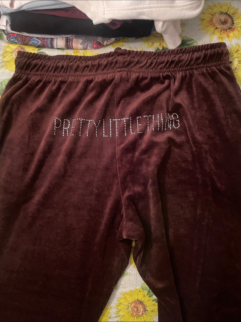PrettyLittleThing Girls' Burgundy Velour Pajama Bottoms with Sparkle Logo